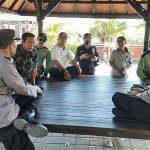 Tatap Muka Bersama Masyarakat, Kapolsek Kawasan Pelabuhan Gilimanuk Gelar Program “Jumat Curhat”
